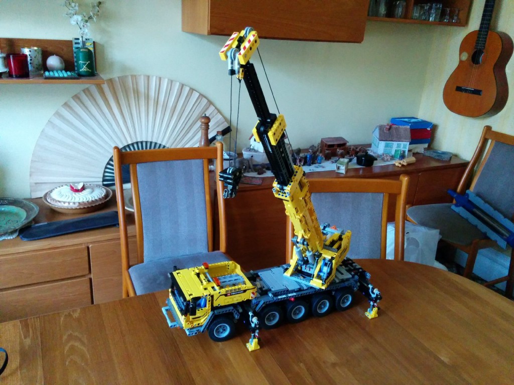 Lego Mobile Crane