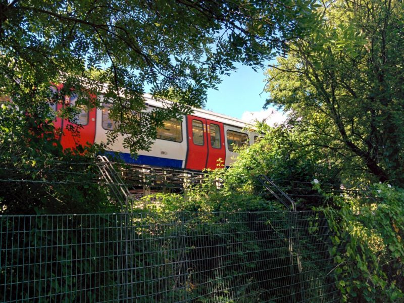 1608-052 London Loop 13 - Tube Train